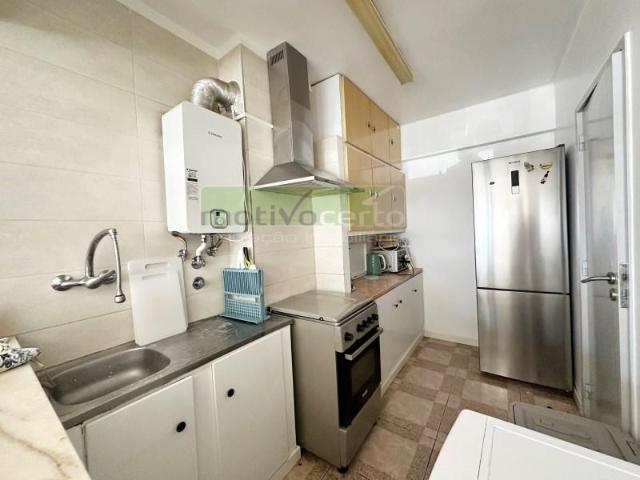 Apartamento alugar em Bairro das Amendoeiras, Lisboa