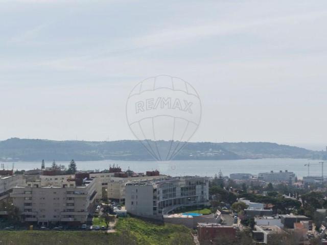Apartamento venda em São Francisco Xavier, Lisboa