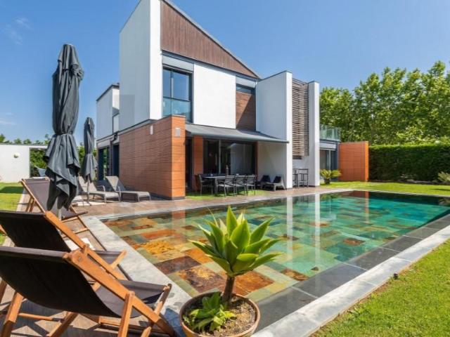 Casa venda em Ribeira Acima, Oeiras