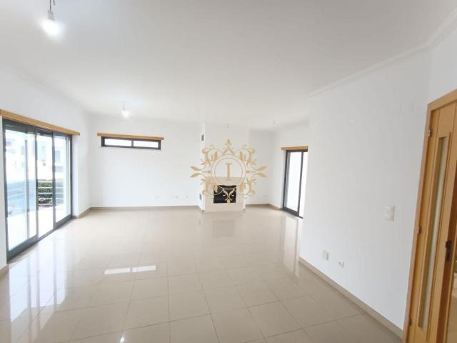 Casa venda em Quinta das Amoreiras, Almada