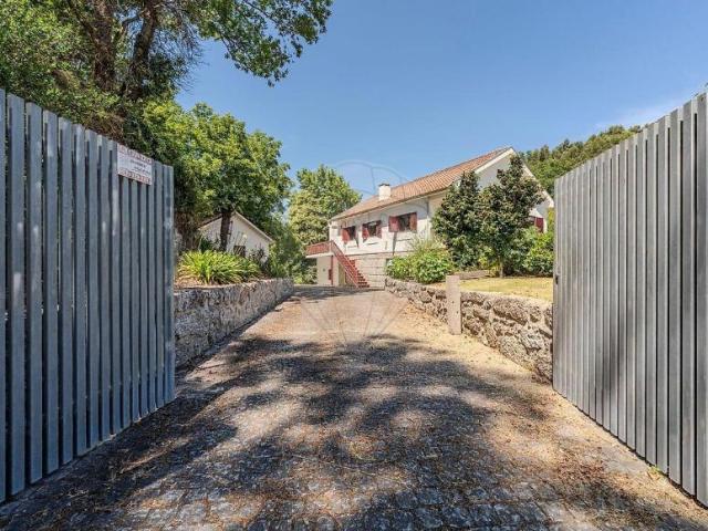 Casa venda em Parada Do Bouro, Braga