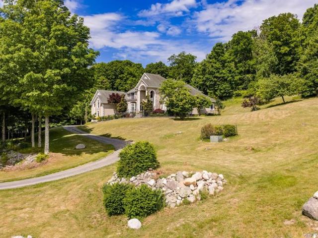 House for sale in Bloomingburg, New York