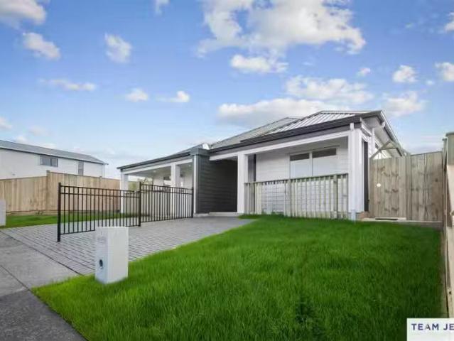 House for sale in Awhitu