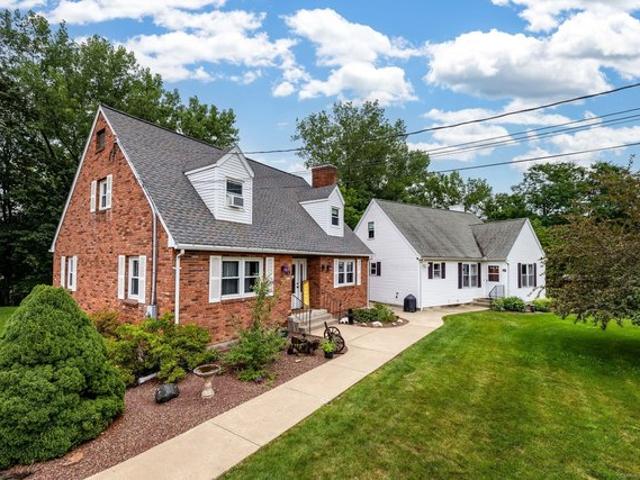 House for sale in Windsor Locks, Connecticut