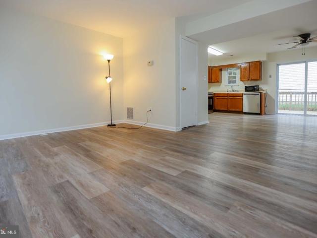 Townhouse for sale in Marine Oaks Village, Middle River