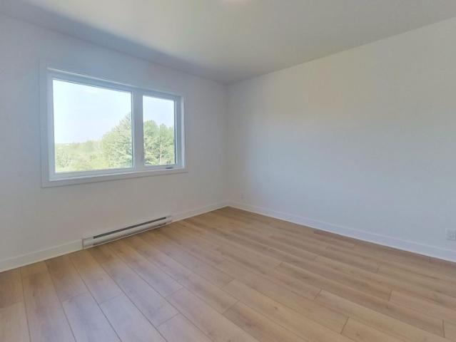 Apartment for rent in Le Val-saint-françois, Quebec