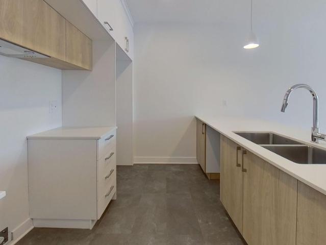 Apartment for rent in Le Val-saint-françois, Quebec