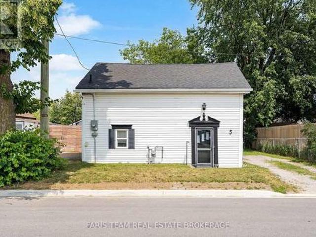 House for sale in Barrie, Ontario