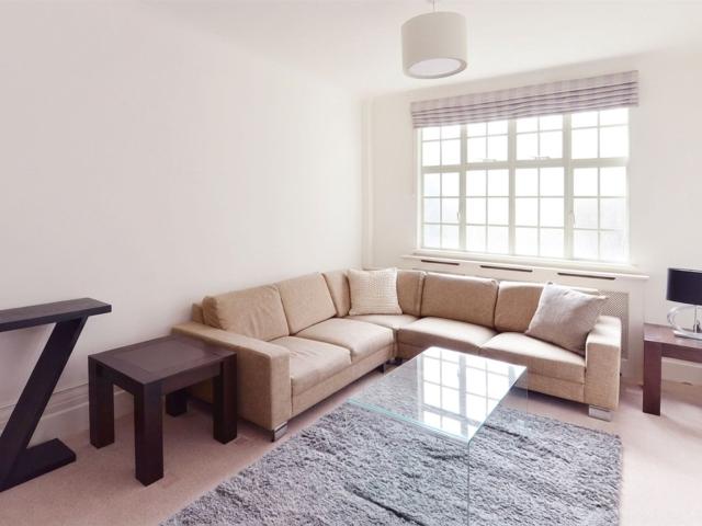 Apartment for rent in St. John's Wood, Greater London