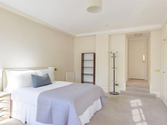 Apartment for rent in St. John's Wood, Greater London
