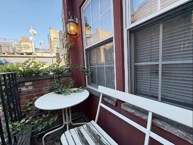 Townhouse for rent in Arverne, New York