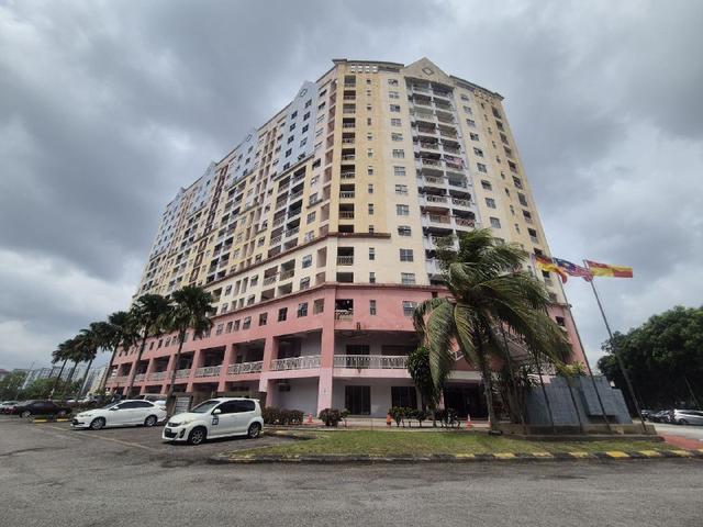 Condominium for sale in Petaling, Alam Impian