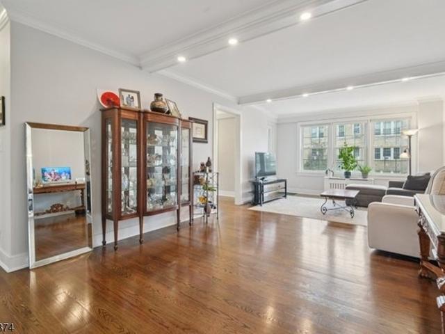 Condo for sale in Montclair, New Jersey