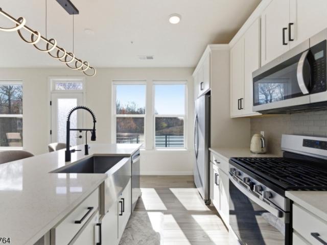 Townhouse for sale in Union, New Jersey