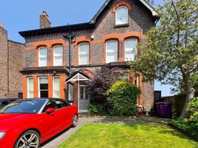 Apartment for rent in Calderstones