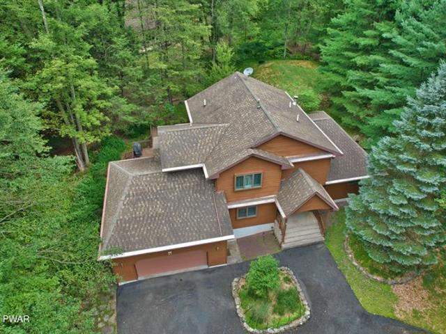 House for sale in Lake Ariel, Pennsylvania