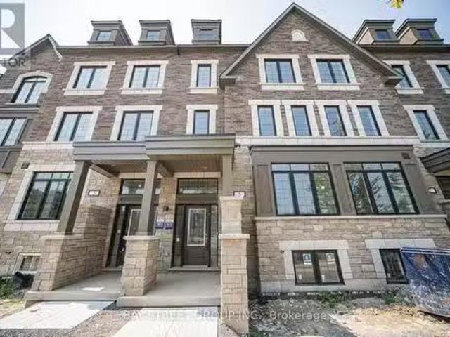 Condo for rent in Whitby