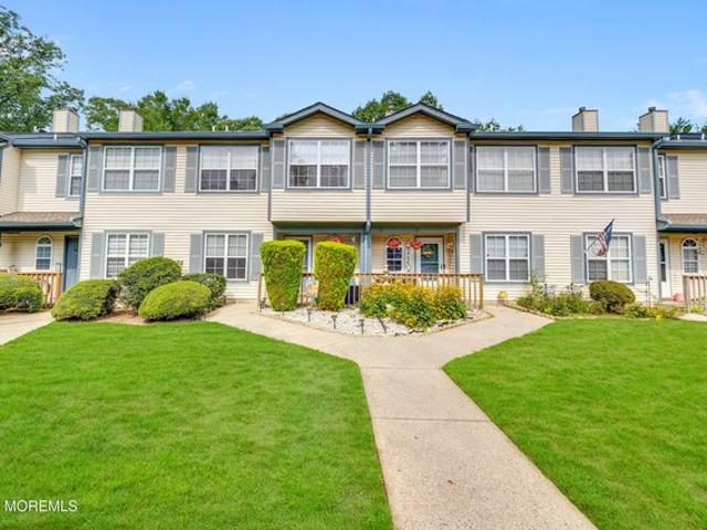 Townhouse for sale in Bayville, New Jersey