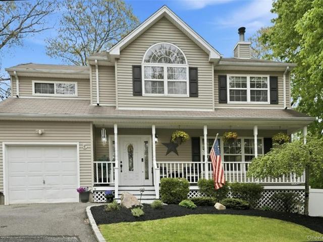 House for sale in Centereach, New York