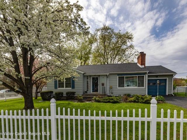 House for sale in Bloomington, New York