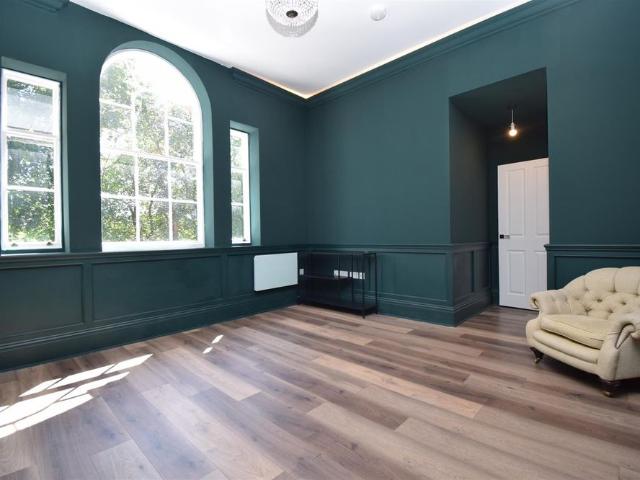 Apartment for rent in Belle Isle, West Yorkshire