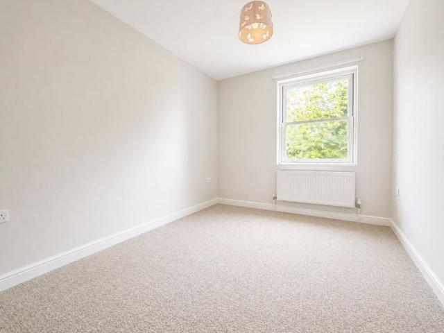 Apartment for rent in Priddy's Hard, Middlecroft