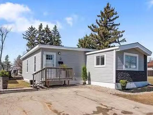 House for sale in East St. Paul, Manitoba