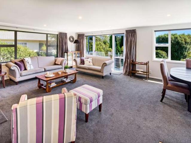 House for sale in Days Bay, Wellington
