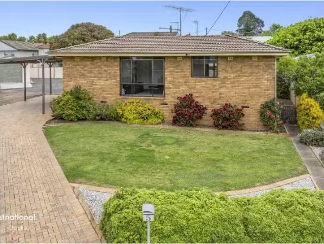 House for rent in Brisbane Grove, New South Wales