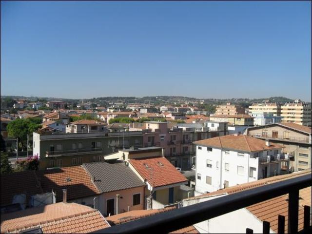 Appartamento in affitto a Marche, Macerata