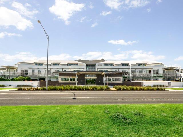 Apartment for sale in Hampton, Melbourne