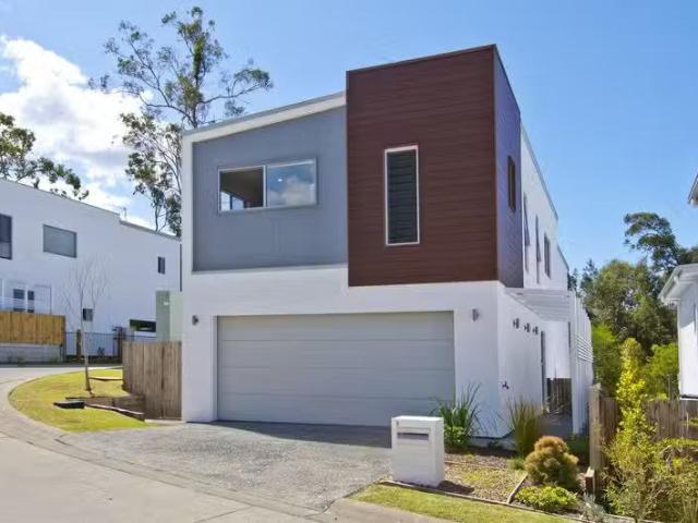 House for rent in Studio Village