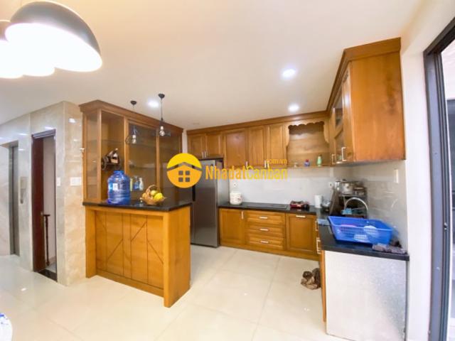 Nhà mặt phố bán