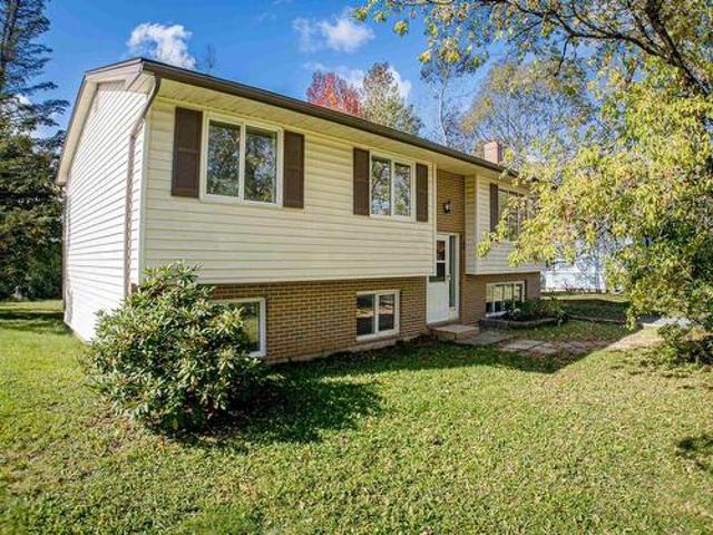 House for sale in Elmsdale, Hants County