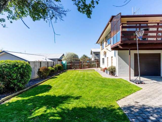 House for sale in Canterbury