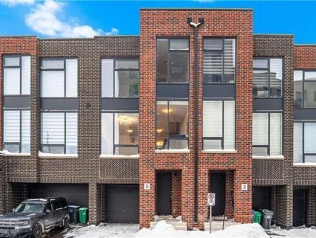 Townhouse for rent in Mississauga, Ontario