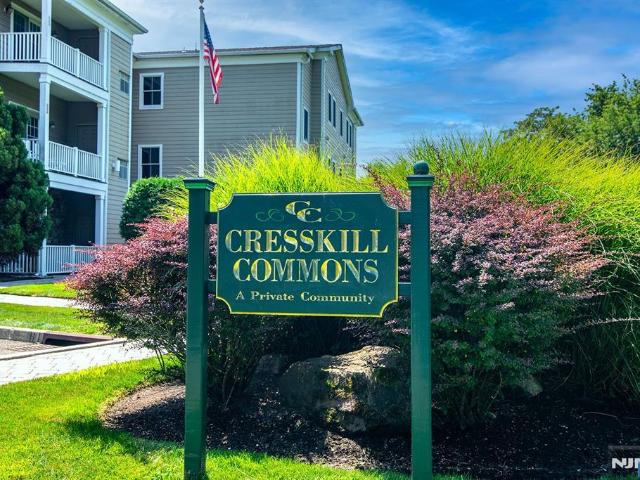 Condo for sale in Cresskill