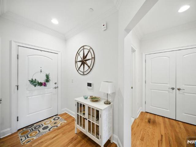 Condo for sale in Cresskill