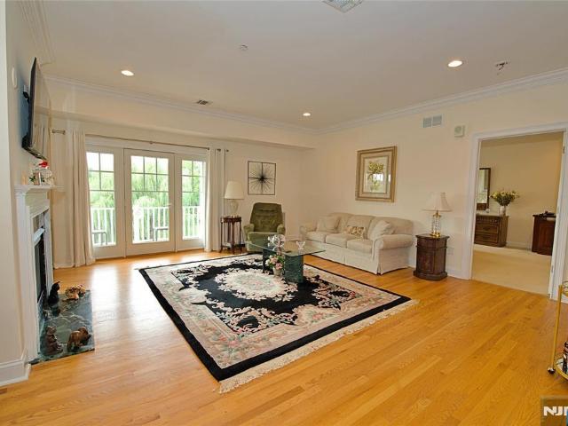 Condo for sale in Cresskill, Bergen County