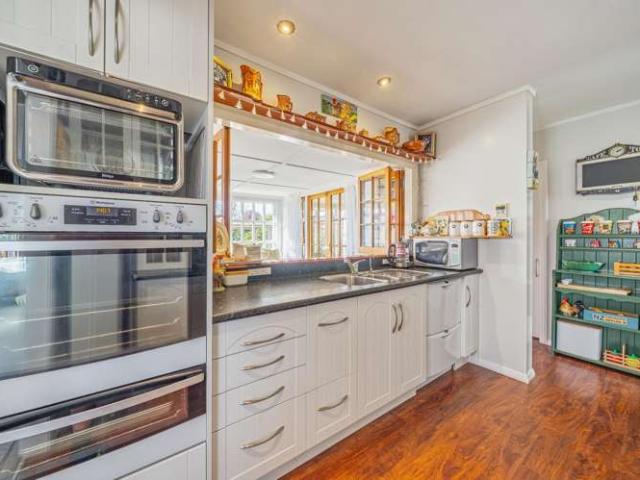 House for sale in Pauatahanui, Wellington