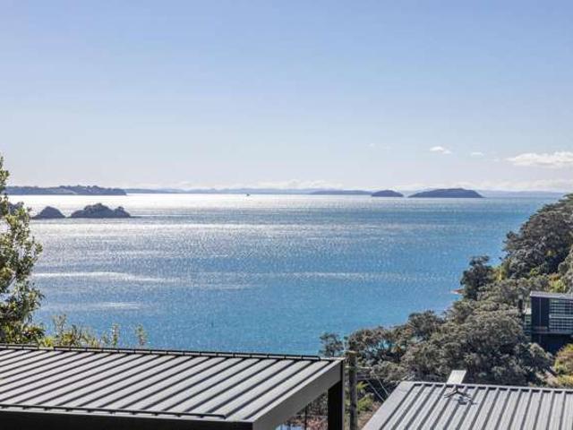 House for sale in Oneroa, Waiheke