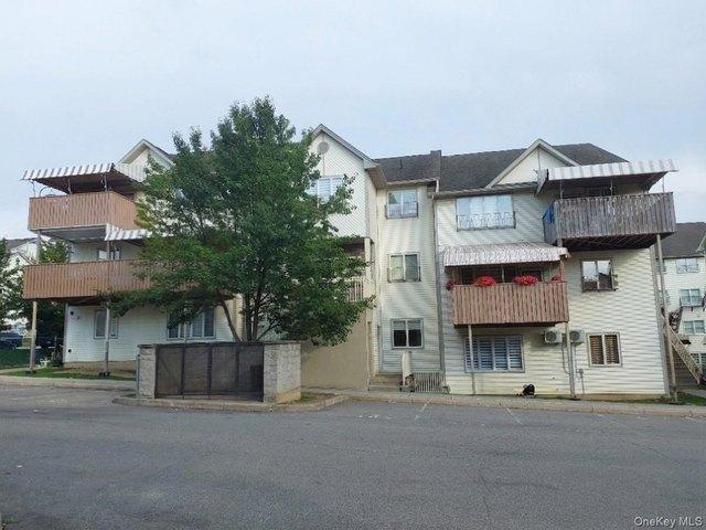 Condo for sale in Monroe, New York