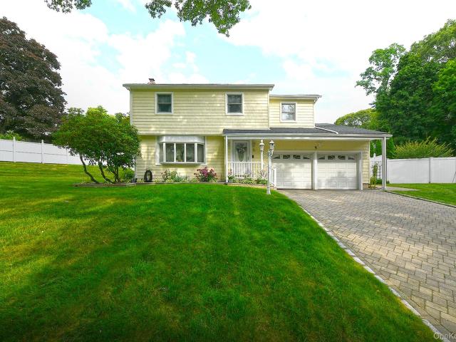 House for sale in Huntington, New York