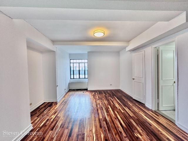 Property for sale in Manhattan Community Board 6, New York