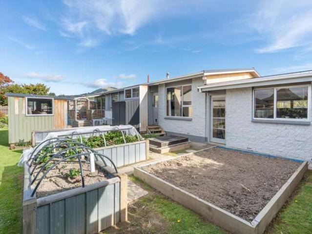 House for sale in Otakou
