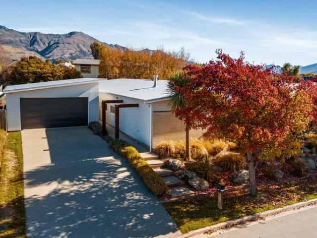 House for rent in Otakou