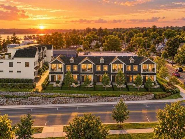 Condo for sale in Charlevoix, Charlevoix County