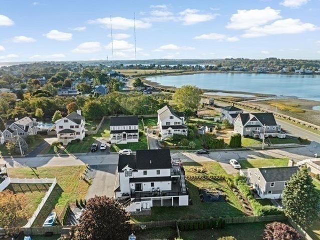 House for sale in Nantasket Beach, Hull