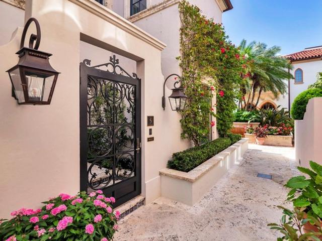 Condo for sale in Palm Beach, Palm Beach County