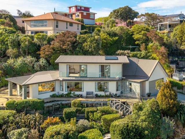 House for sale in Chaslands, Canterbury